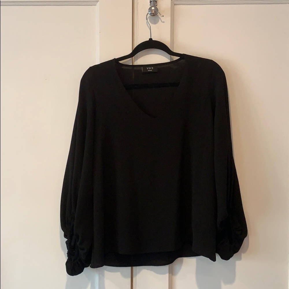 Vici Bell Blouse - Black